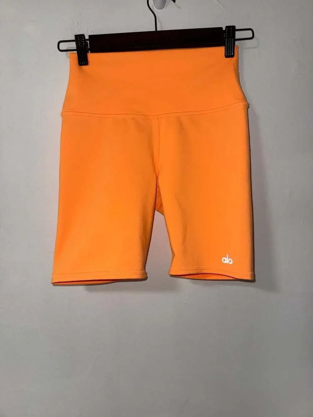 Alo Yoga High-Waist Biker Shorts Orange XS